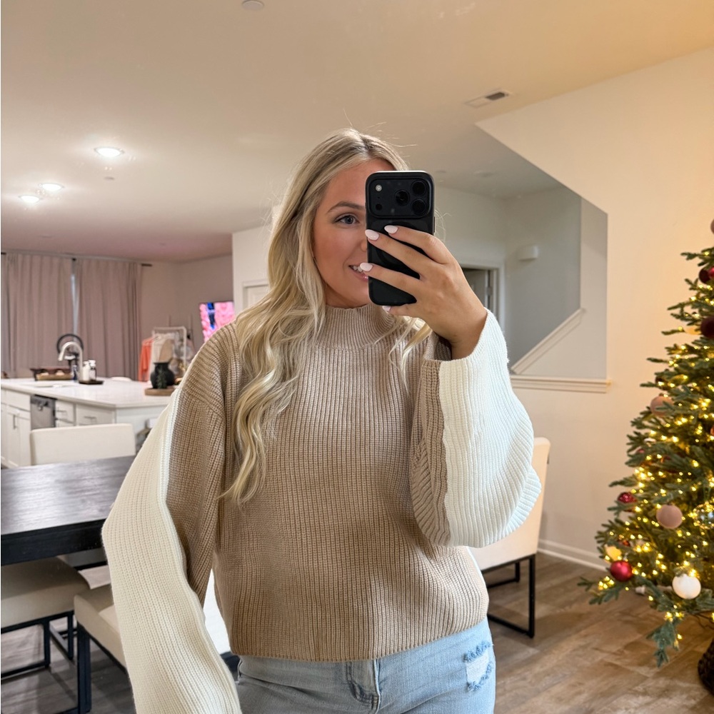 Chic Tan and Cream Women's Turtleneck Sweater - Picture 12 of 12